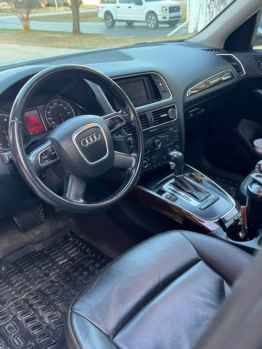 2011 Audi 8R Q5 - Image 2 of 3