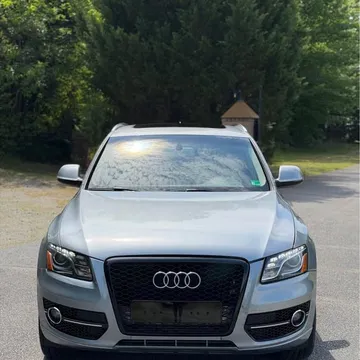 2011 Audi Q5 2.0T Premium Plus