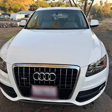2011 Audi Q5 2.0T Premium Plus