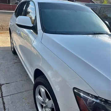 2011 Audi Q5 2.0T Premium Plus