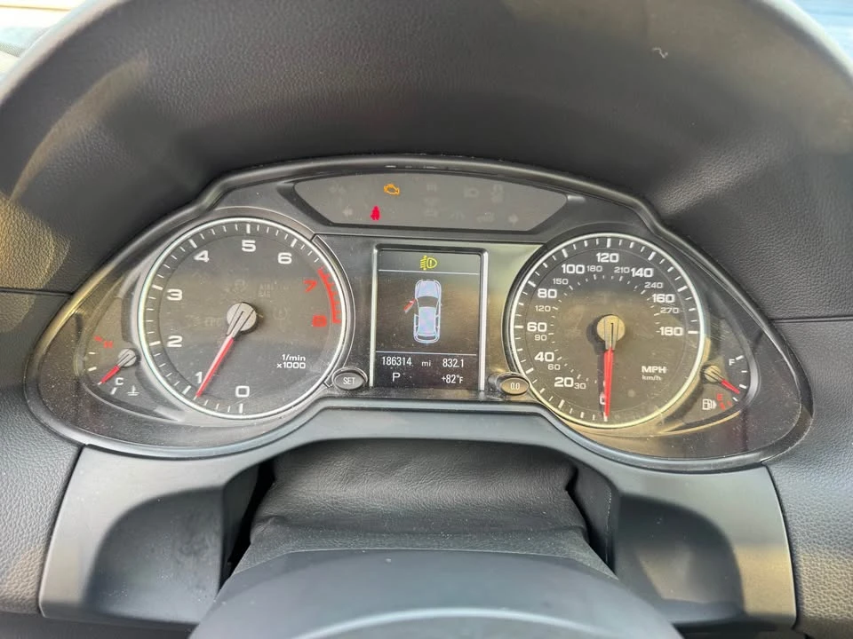 2011 Audi 8R Q5 - Image 12 of 20