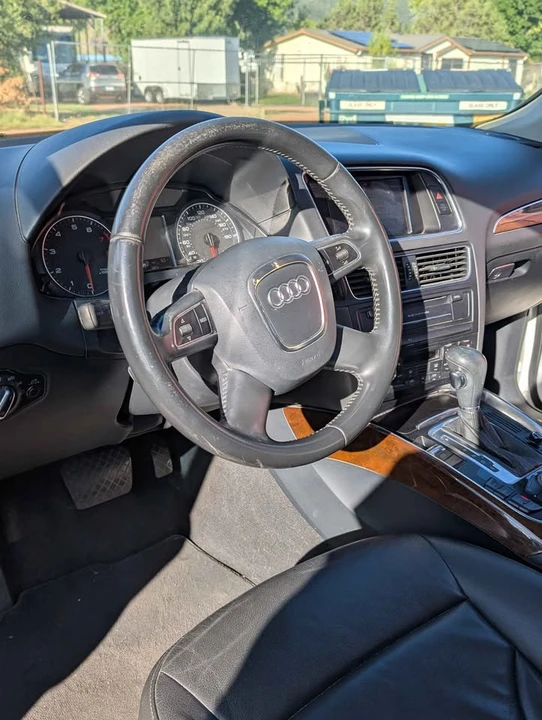2011 Audi 8R Q5 - Image 13 of 14