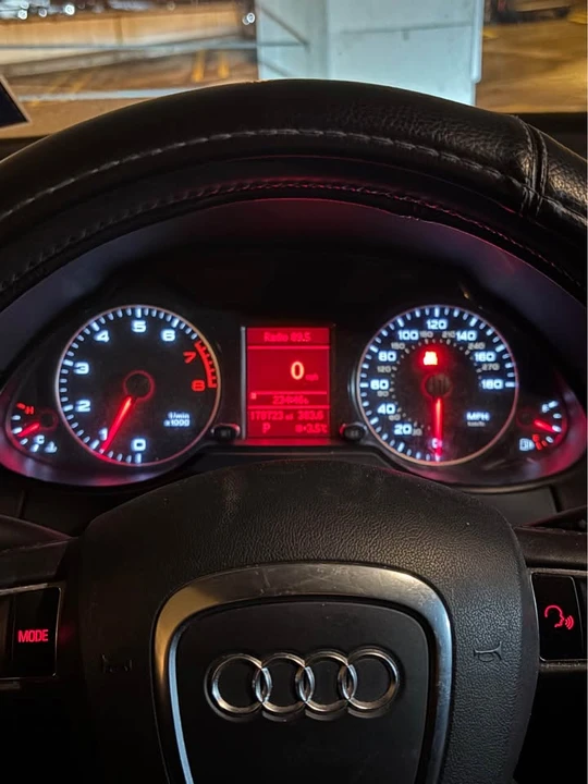 2011 Audi 8R Q5 - Image 4 of 5