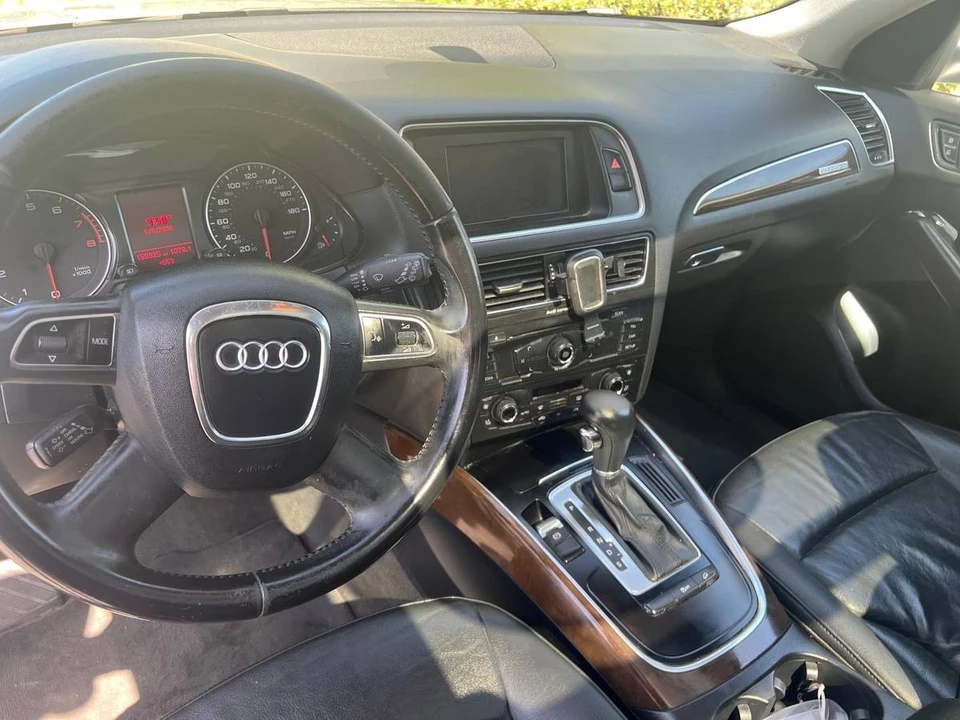 2011 Audi 8R Q5 - Image 10 of 10