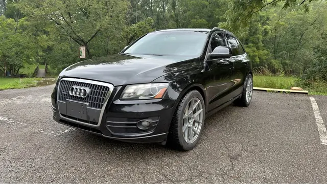 2011 Audi Q5 2.0T Quattro Premium