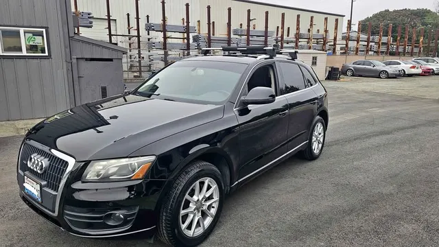 2011 Audi Q5 2.0T Quattro Premium