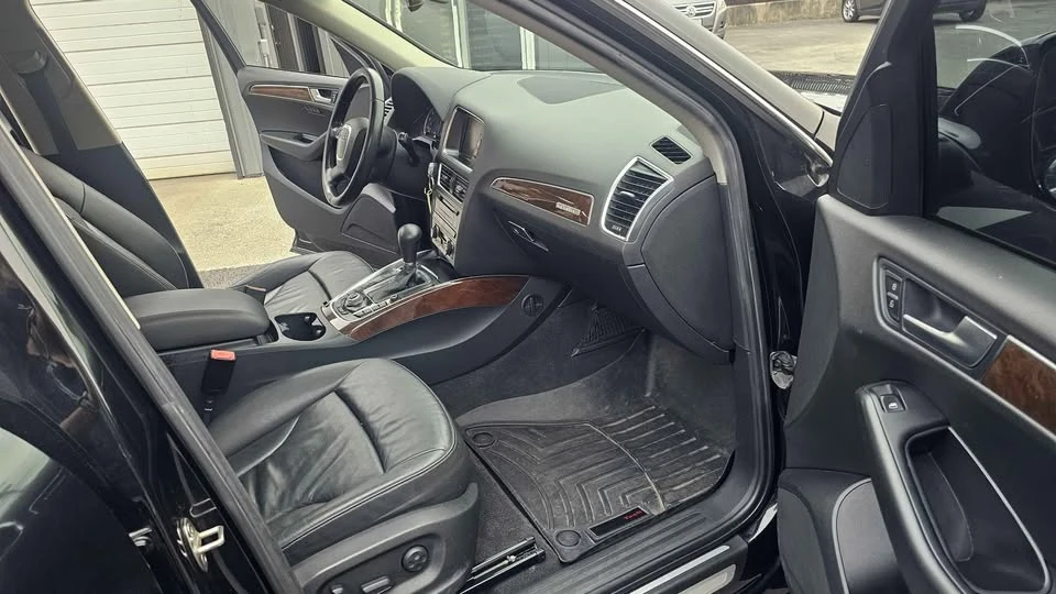 2011 Audi 8R Q5 - Image 10 of 10