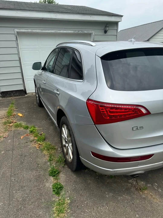 2011 Audi 8R Q5 - Image 2 of 8