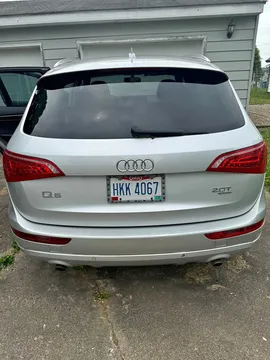 2011 Audi Q5 2.0T Quattro Premium