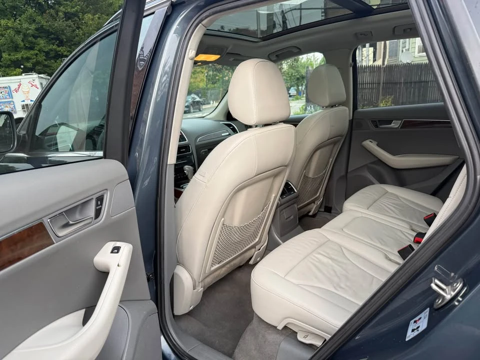 2011 Audi 8R Q5 - Image 10 of 11