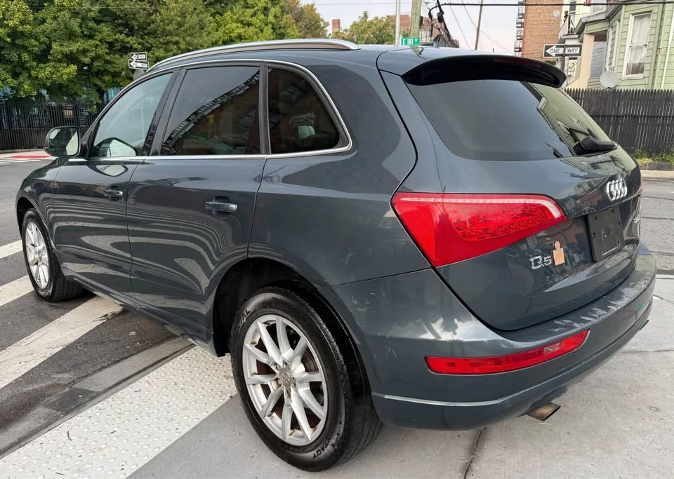 2011 Audi 8R Q5 - Image 6 of 11