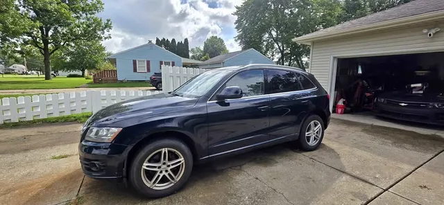2011 Audi Q5 2.0T Quattro Premium