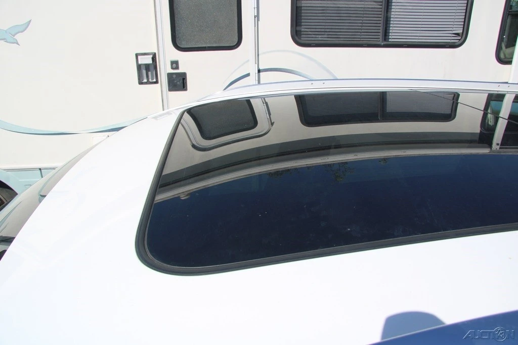 2011 Audi 8R Q5 - Image 10 of 21