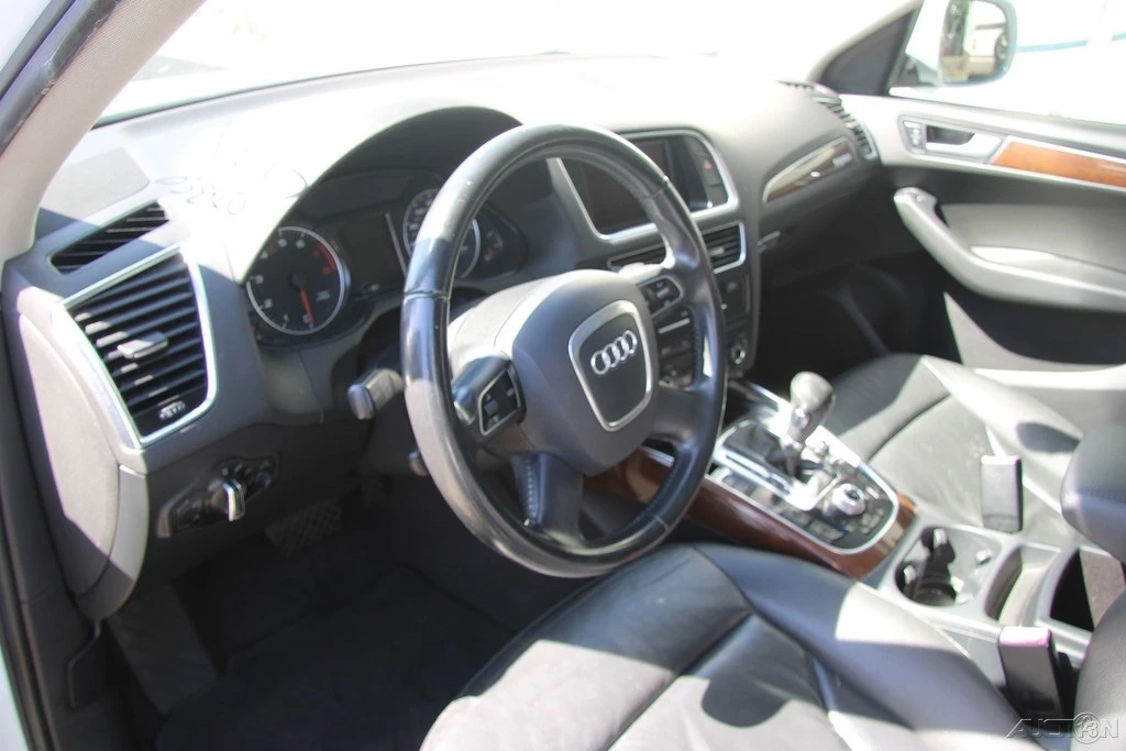 2011 Audi 8R Q5 - Image 14 of 21