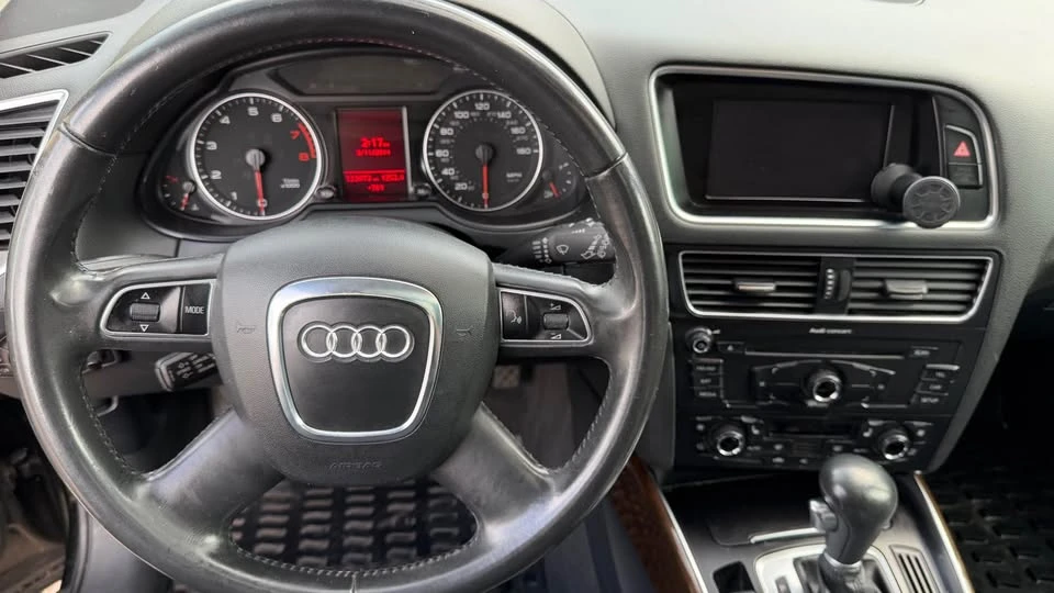 2011 Audi 8R Q5 - Image 2 of 8