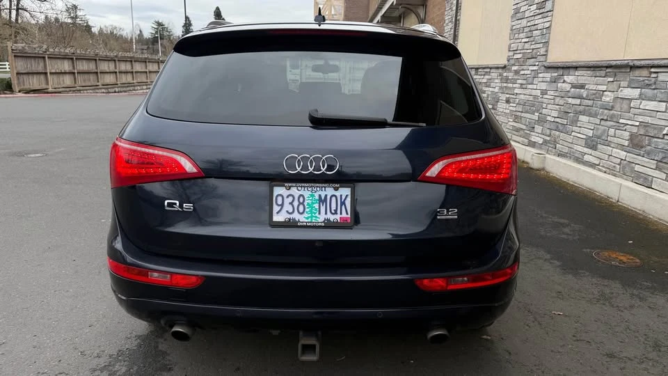 2011 Audi 8R Q5 - Image 8 of 8
