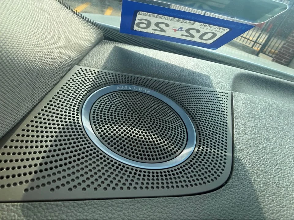 2011 Audi 8R Q5 - Image 8 of 17