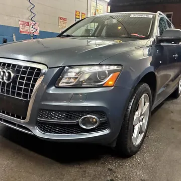 2011 Audi Q5 3.2 Quattro Premium Plus