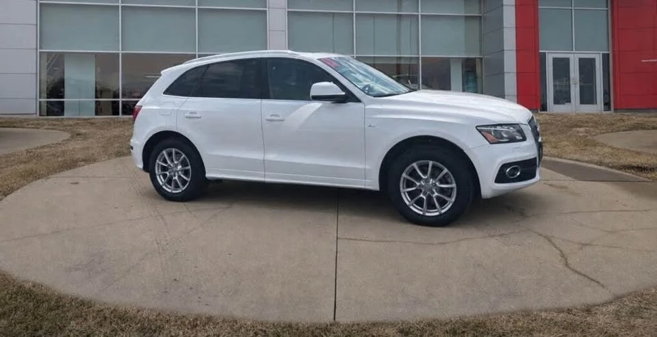 2011 Audi 8R Q5 - Image 2 of 11