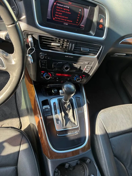 2011 Audi 8R Q5 - Image 14 of 14