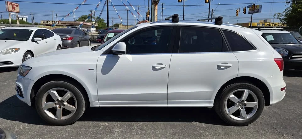 2011 Audi 8R Q5 - Image 2 of 20