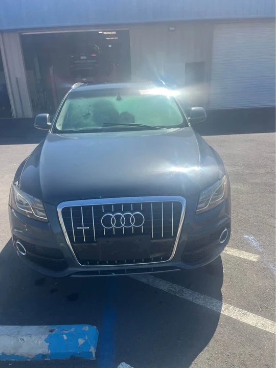 2011 Audi 8R Q5 - Image 2 of 6