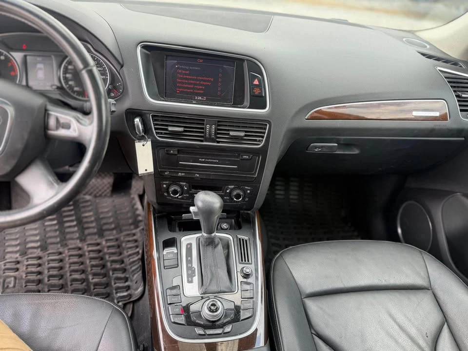 2011 Audi 8R Q5 - Image 11 of 17