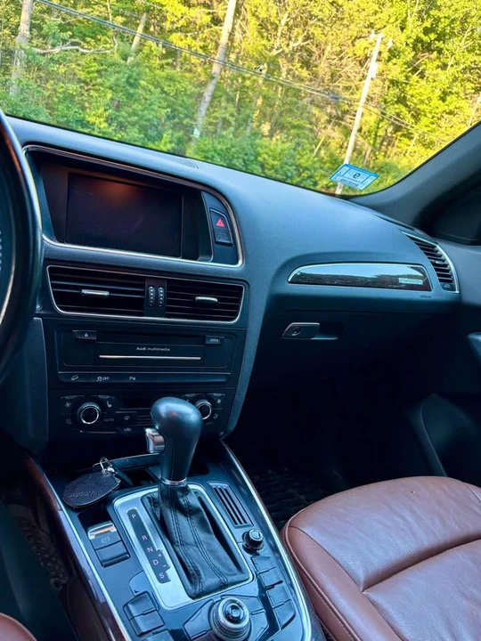 2011 Audi 8R Q5 - Image 8 of 15