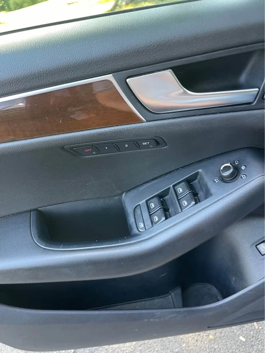 2011 Audi 8R Q5 - Image 8 of 20