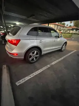 2011 Audi Q5 3.2 Quattro Premium Plus Sport Utility 4D