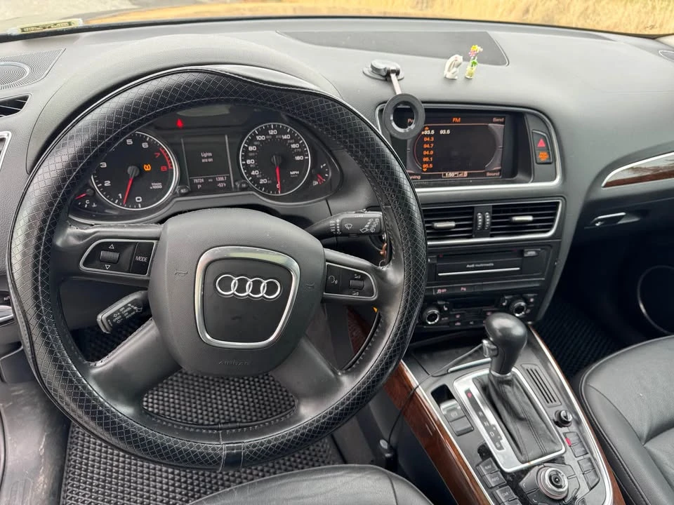 2011 Audi 8R Q5 - Image 8 of 12