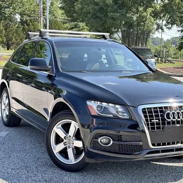 2011 Audi Q5 3.2 Quattro Premium Sport Utility 4D