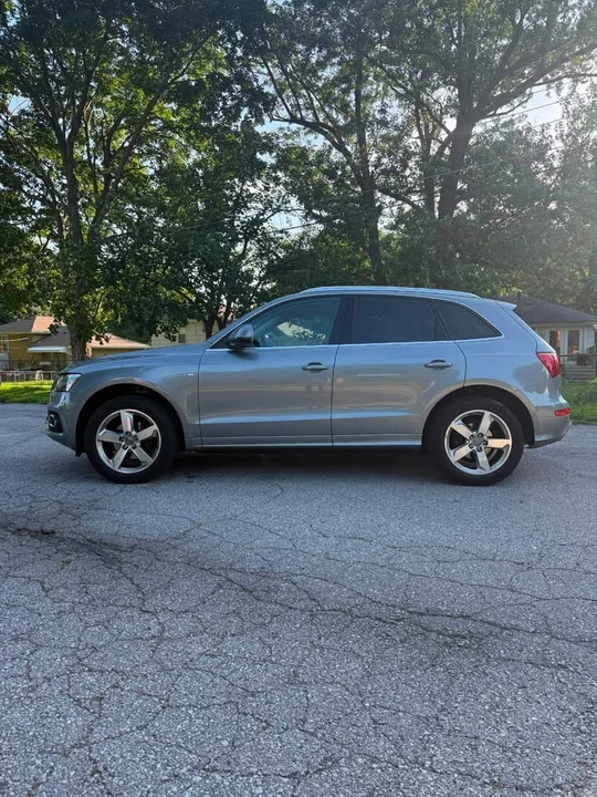 2011 Audi 8R Q5 - Image 2 of 15