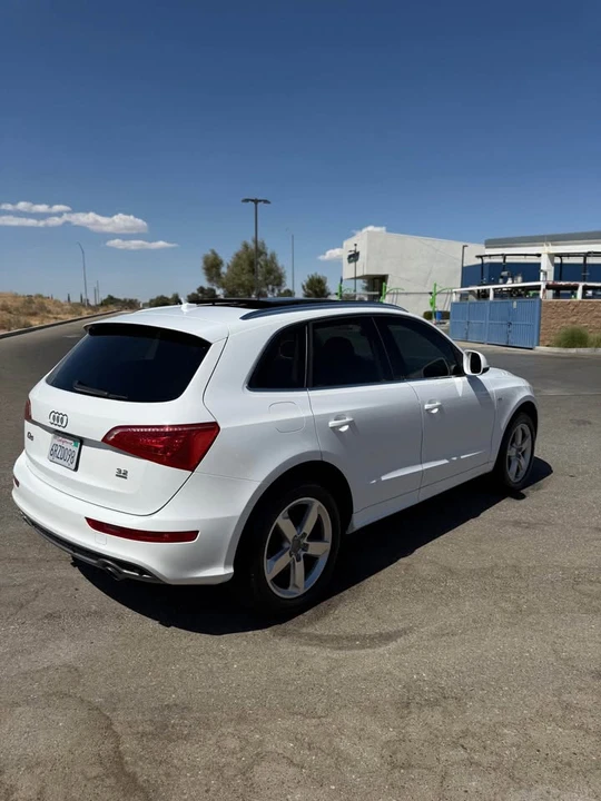 2011 Audi 8R Q5 - Image 4 of 11