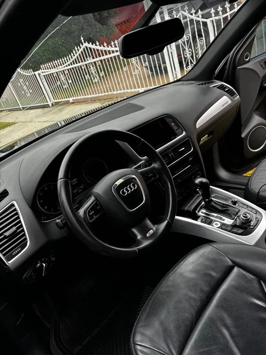 2011 Audi 8R Q5 - Image 9 of 9