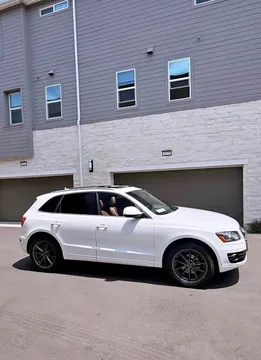 2011 Audi Q5 40 TFSI Premium Plus Sport Utility 4D