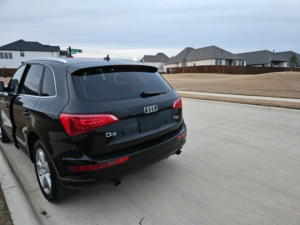 2011 Audi 8R Q5 - Image 10 of 11