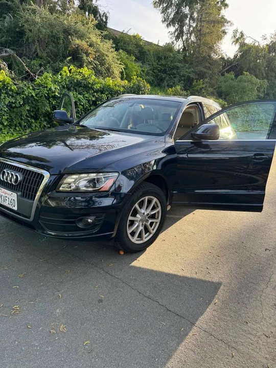 2011 Audi 8R Q5 - Image 2 of 3