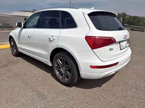 2011 Audi Q5 Supreme Edition 2.0T