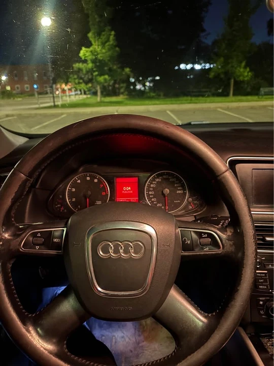 2011 Audi 8R Q5 - Image 8 of 9