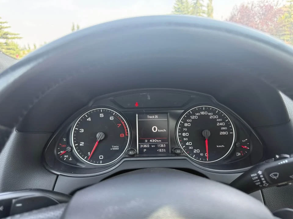 2011 Audi 8R Q5 - Image 14 of 16