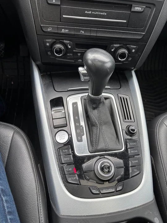 2011 Audi 8R Q5 - Image 9 of 10