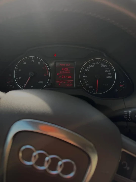 2011 Audi 8R Q5 - Image 10 of 10