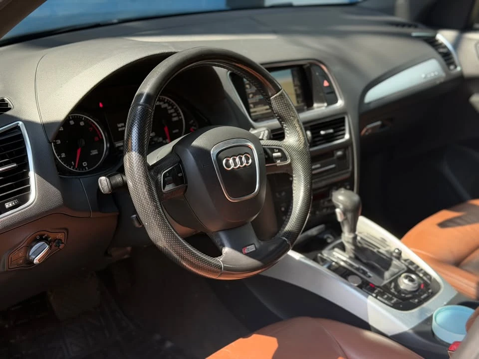 2011 Audi 8R Q5 - Image 9 of 18