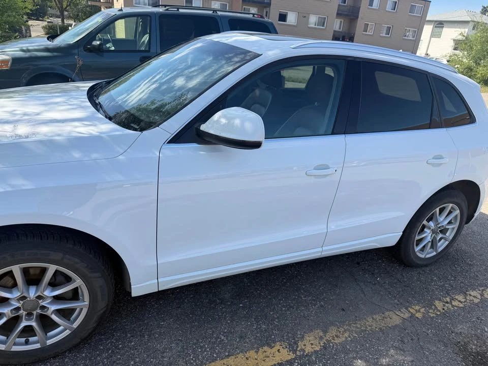 2011 Audi 8R Q5 - Image 2 of 10