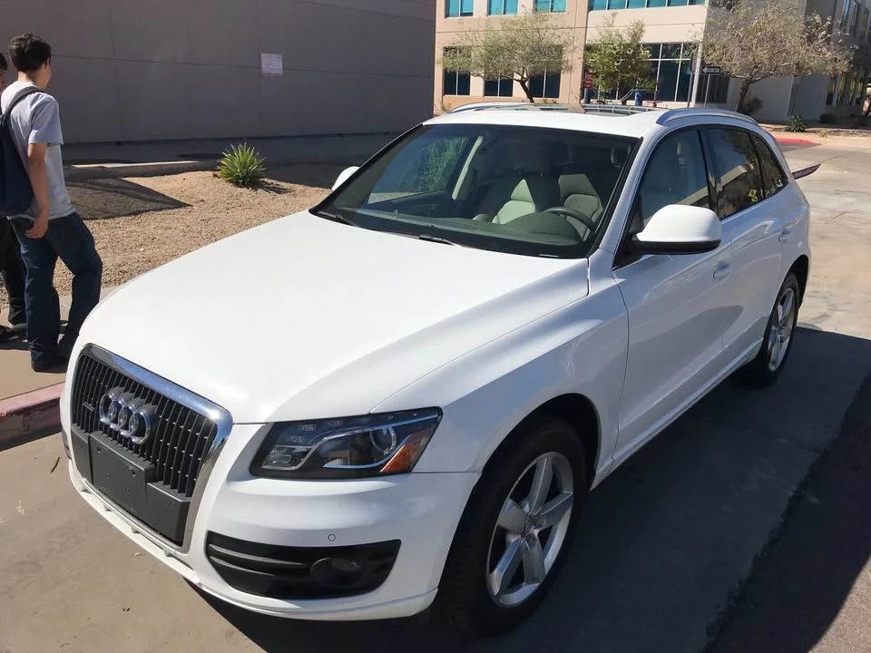 2011 Audi 8R Q5 - Image 2 of 20
