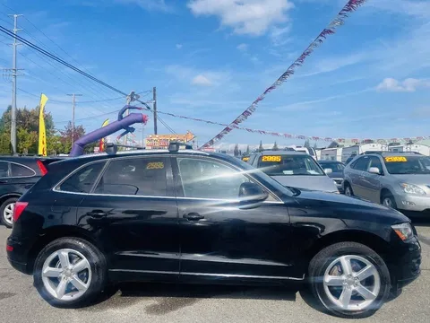 2011 Audi Q5 2.0T quattro Premium Plus