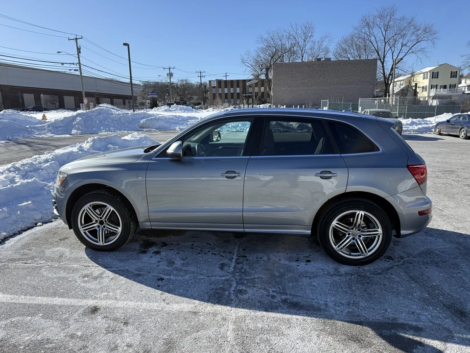 2011 Audi 8R Q5 - Image 9 of 17