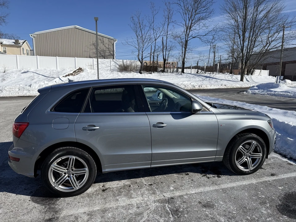 2011 Audi 8R Q5 - Image 4 of 17