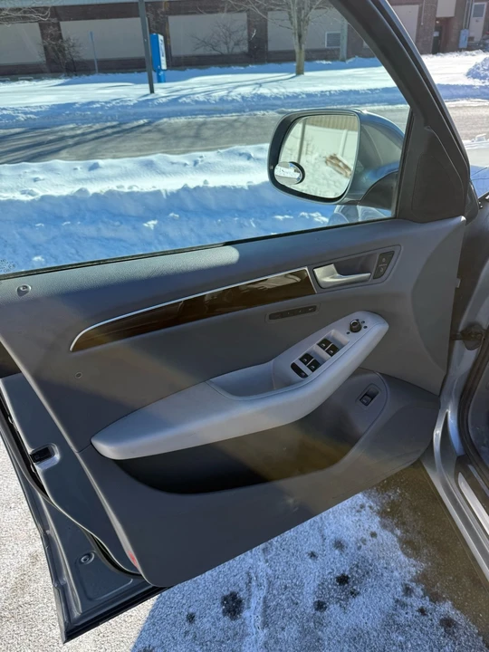 2011 Audi 8R Q5 - Image 13 of 17